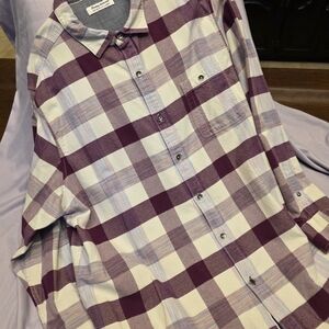 Tomny Bahama. Canyon Beach Flannel.  Men's Burgundy and White Checkered Shirt